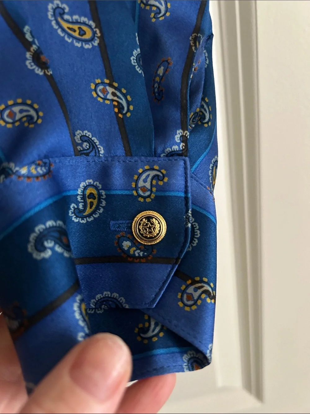 Vintage lightweight button